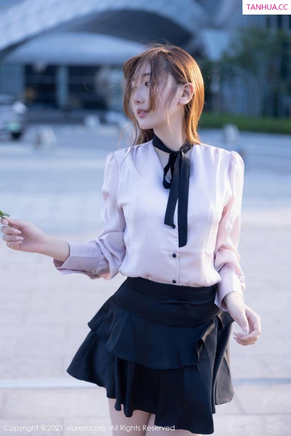 江真真  [XiuRen]高清写真图 2023.05.11 No.6721 江真真 丝袜美臀第20张图片